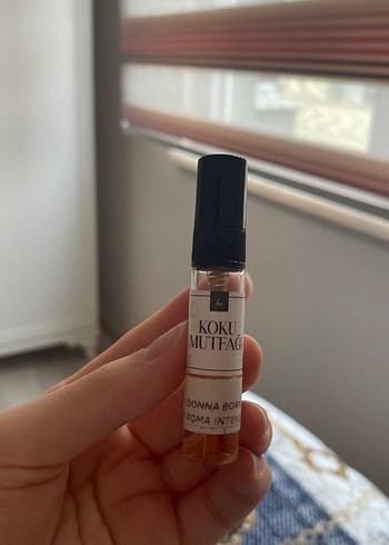 Kadın Parfümü Mini Sprey Şişe - Görsel 2