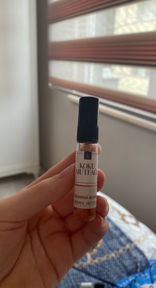 Kadın Parfümü Mini Sprey Şişe - Görsel 2