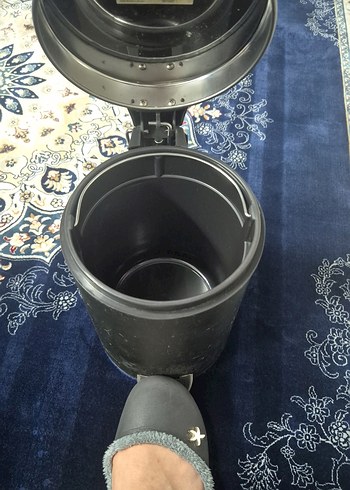 Siyah Metal Kapaklı Çöp Kovası ikea - Görsel 3