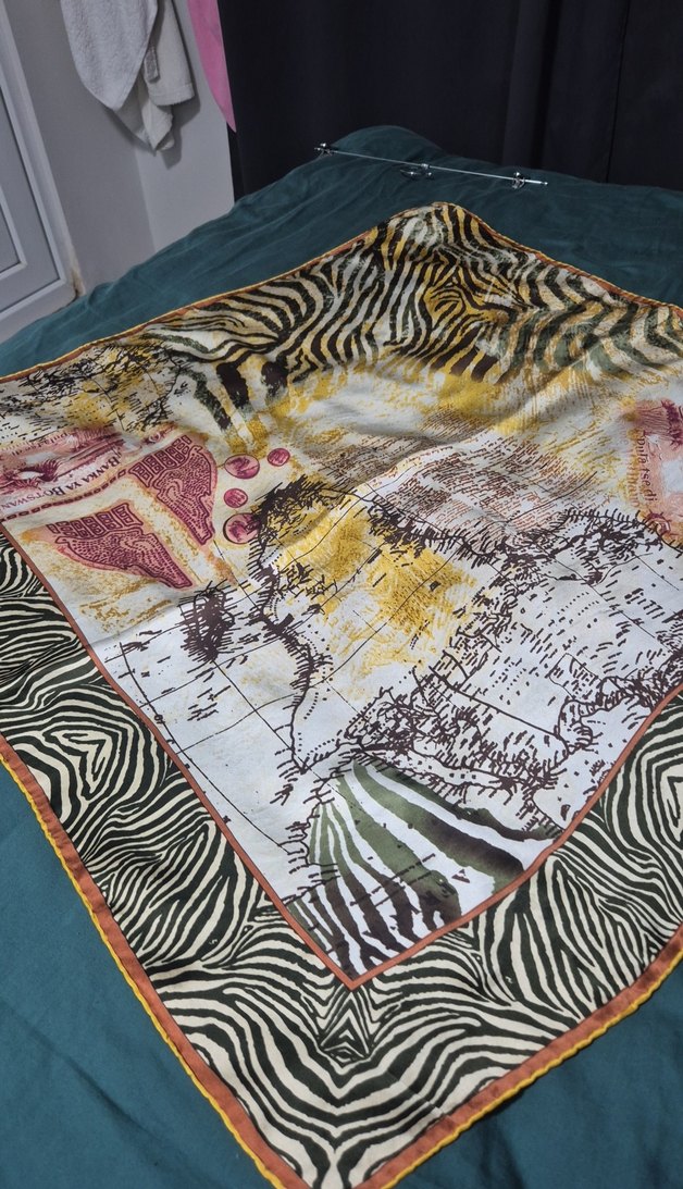 Aker marka %100 saf ipek eşarp - Görsel 4