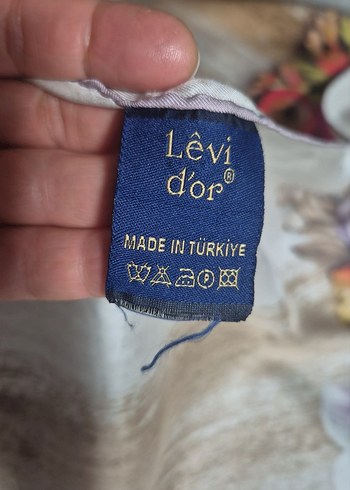 Çiçek Desenli Eşarp - Görsel 3