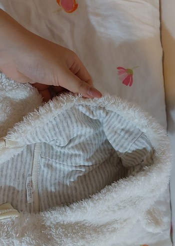 Bebek Beyaz Kürk Detaylı Kapüşonlu Tulumu - Görsel 3