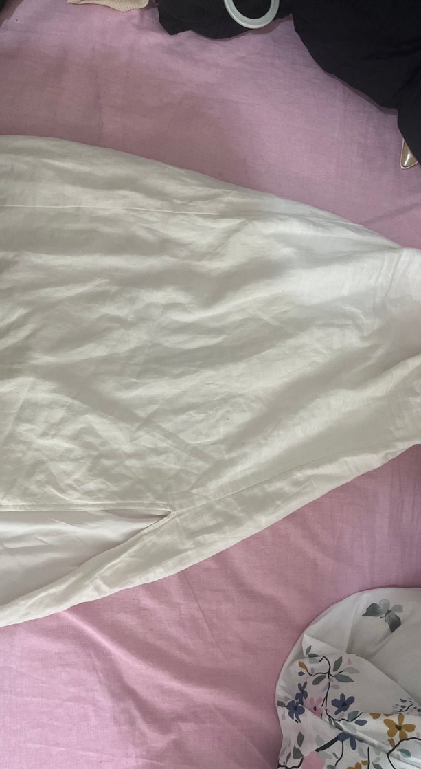 bershka Beyaz sirt dekolteli midi yirtmacli elbise - Görsel 3