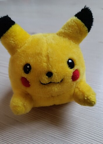 Pikachu (peluş oyuncak
