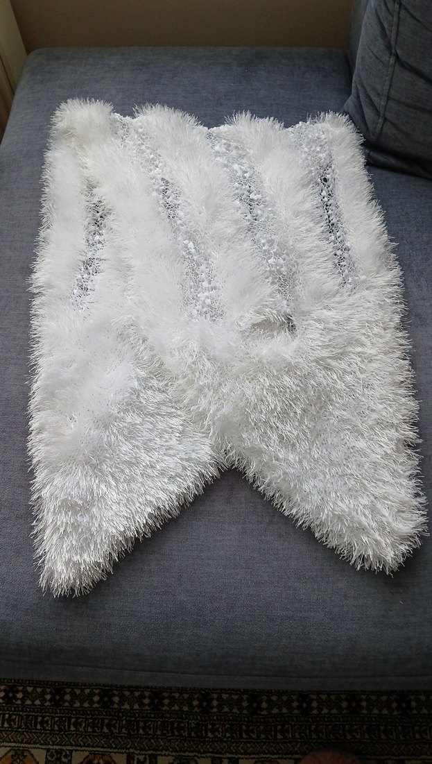 Beyaz Kürklü Kadın Atkı - Görsel 2