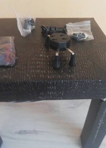Siyah Telefon Tutucu Aparatı