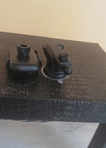 Diger Siyah Telefon Tutucu arabada
