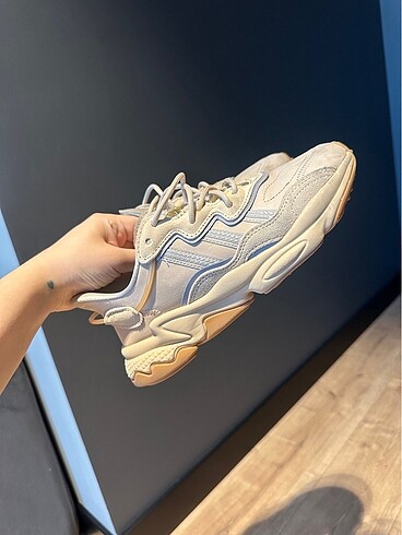 Adidas ozweego