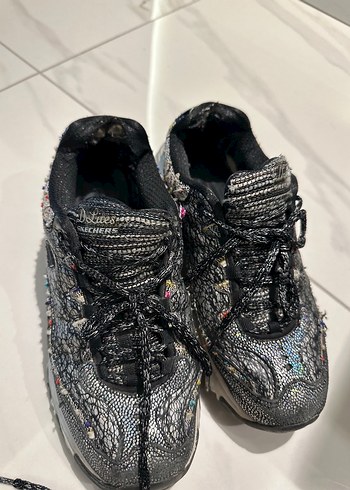 37,5 Beden Skechers Yılan Desenli Kadın Spor Ayakkabı