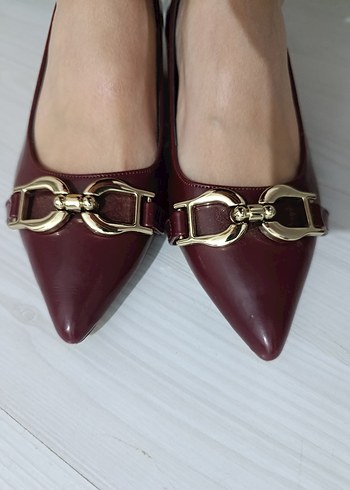 Bordo Parlak Tokalı Kadın Topuklu Ayakkabı - Görsel 4