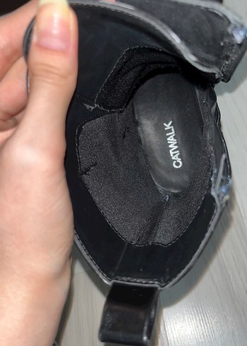 Siyah Deri Tokalı Punk Tarzı Kadın Bot - Görsel 5