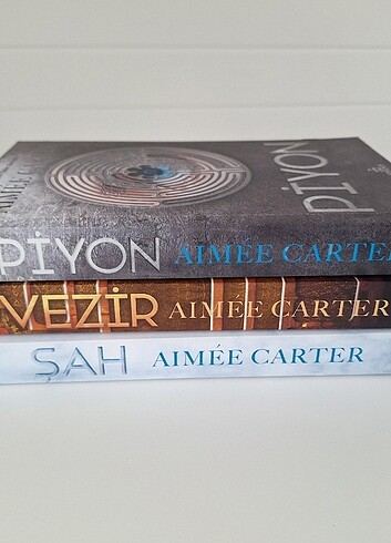 Beden Piyon Vezir Şah Üçlemesi