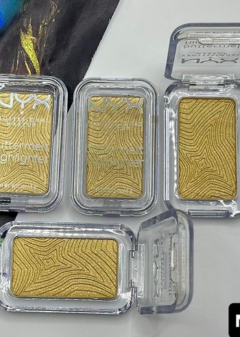 Beden Parlak Mor NYX Allık