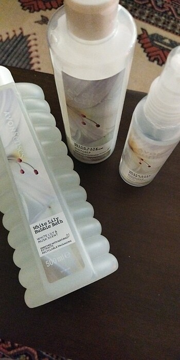 Beyaz Zambak köpük duş Jeli ve vücut spreyi  - Görsel 3