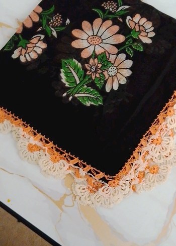 Dantel Kenarlı Siyah Çiçekli Kadın Fular - Görsel 2