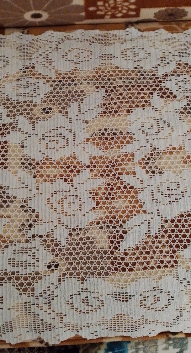 El Yapımı Dantel Masa Örtüsü - Görsel 3