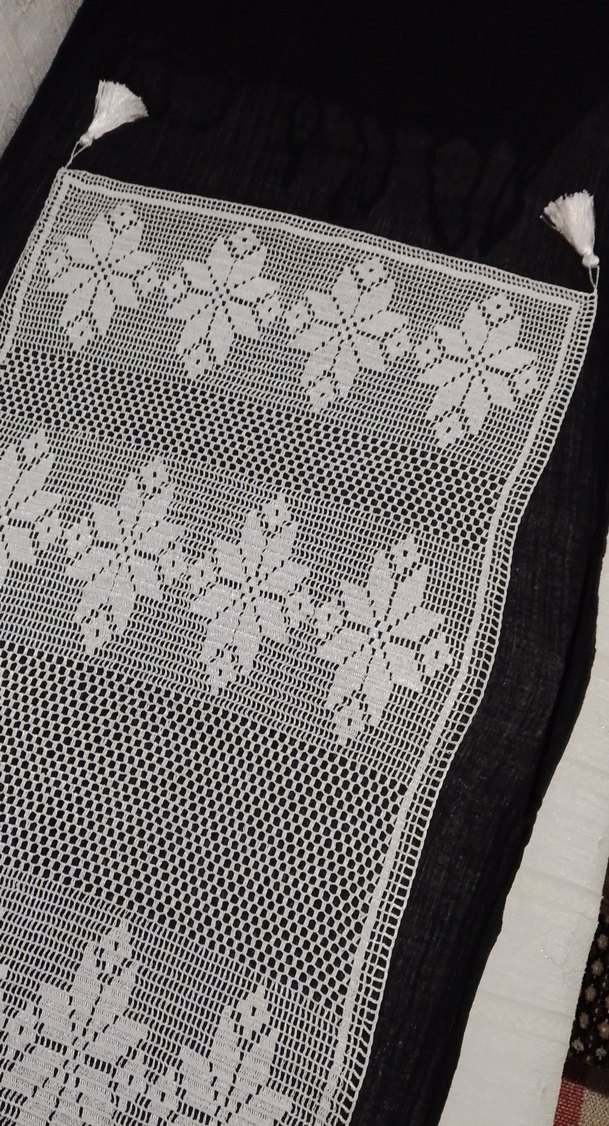 El İşi Örgü Çiçek Desenli Masa Örtüsü - Görsel 3