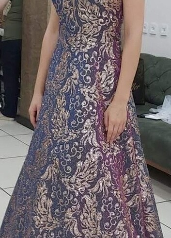 Nişan elbisesi