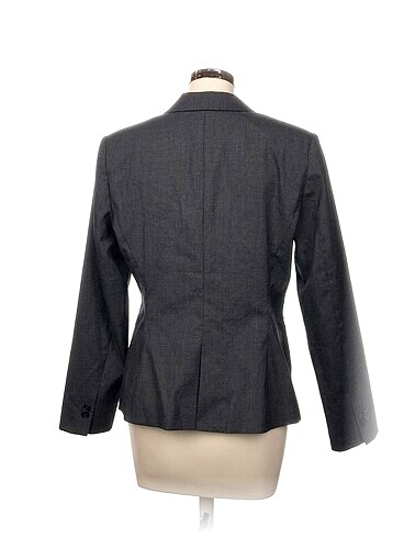 36 Beden Zara Blazer %70 İndirimli.