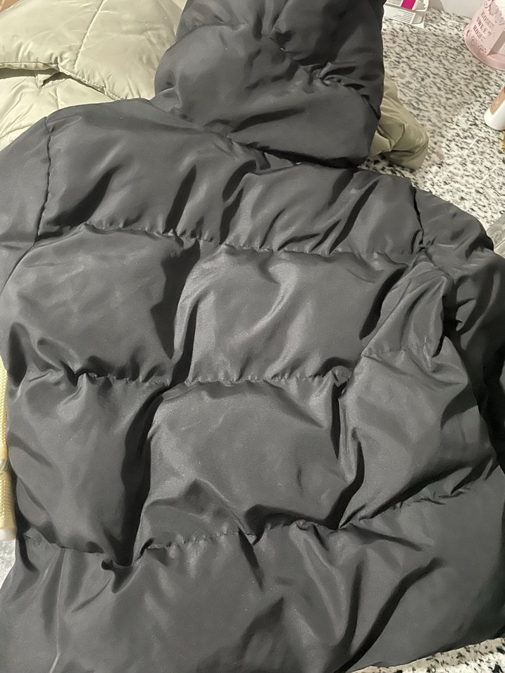 Siyah Kapüşonlu Kadın Kışlık mont - Görsel 3