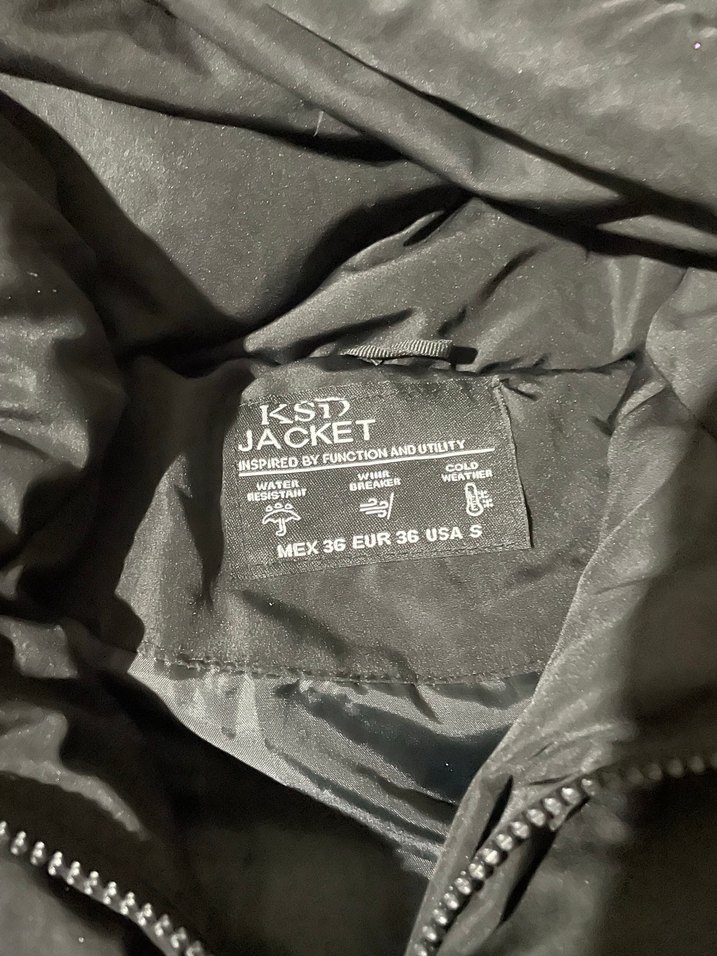 Siyah Kapüşonlu Kadın Kışlık mont - Görsel 2