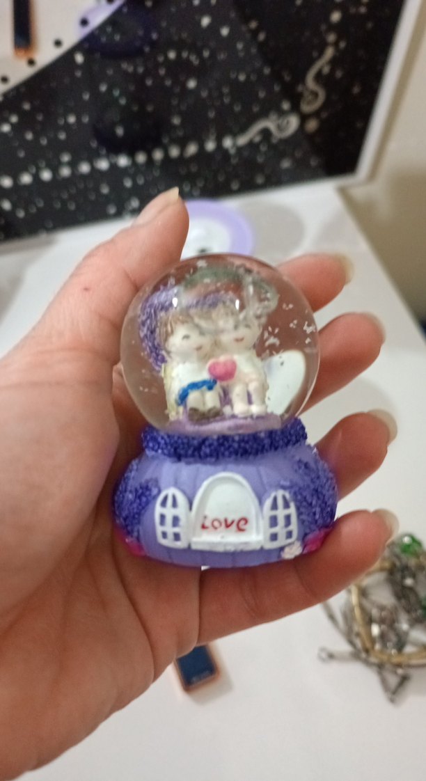 Mor Renkli Figürin ve Kar Küresi Seti - Görsel 3