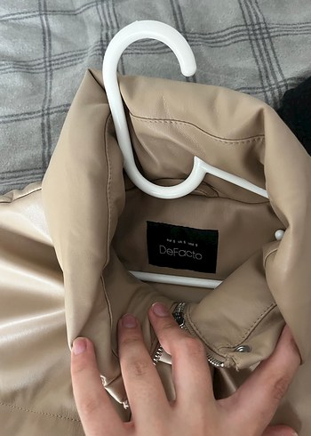 Düğmeli Bej Deri Kadın Yelek - Görsel 2