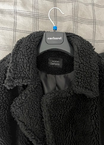 Siyah Düğmeli Uzun Kadın Kaban - Görsel 2