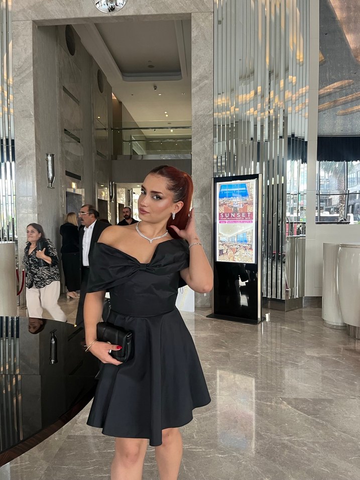 Drapeli Siyah Mini Straplez Abiye Elbise - Görsel 2