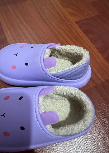Mor Kürklü Kız Çocuk Ev Terliği - Görsel 3
