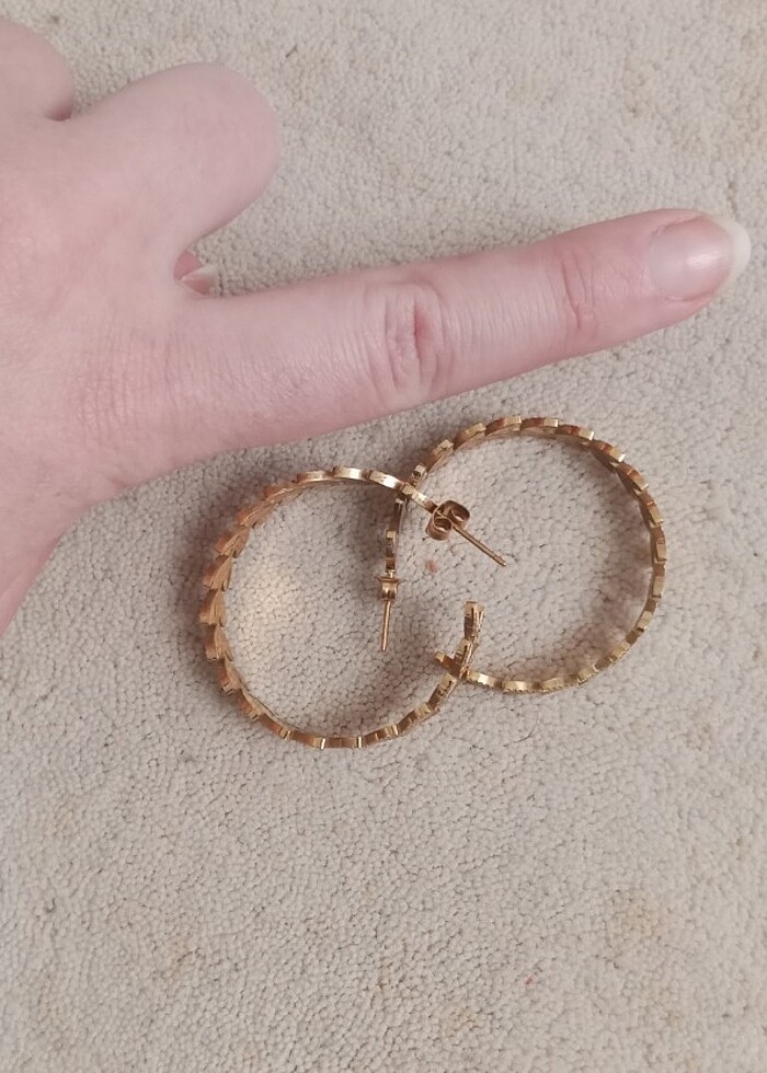 çelik altın renk küpe - Görsel 2