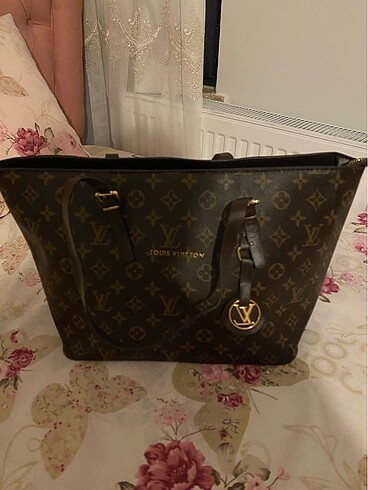 Louis Vuitton SIFIR ÇOK ŞIK ÇANTA