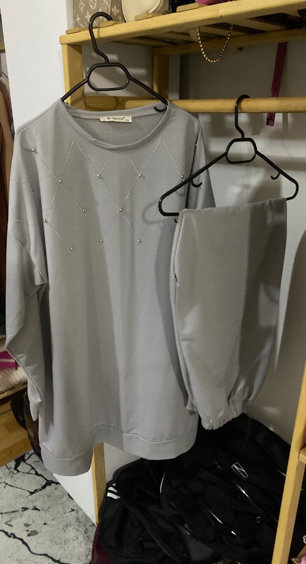 Gri Nakışlı Kadın Tunik Takım - Görsel 2