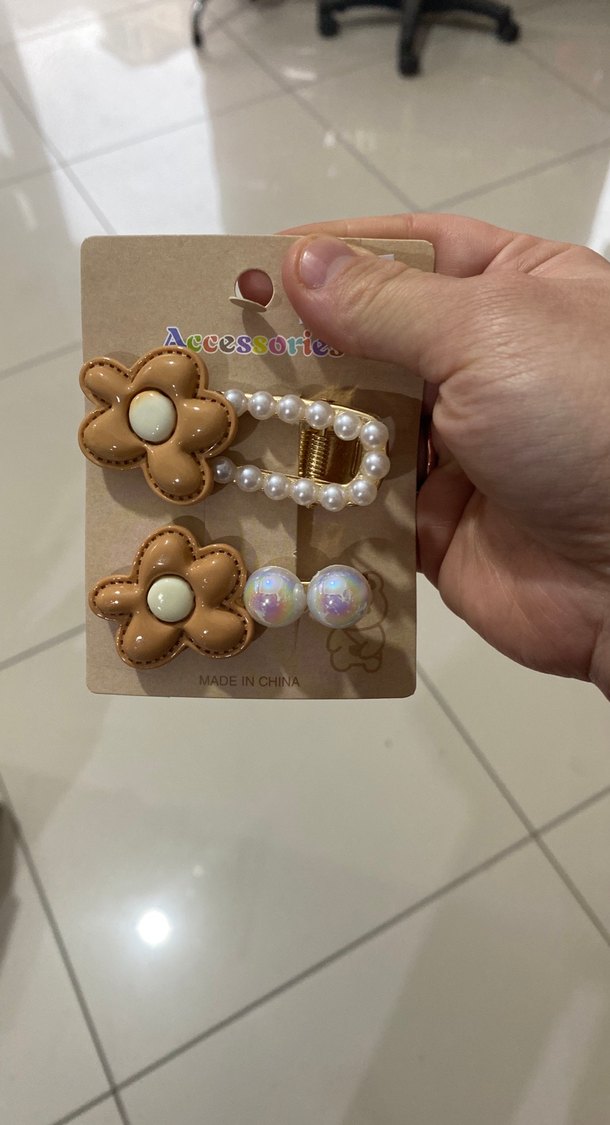 Boncuklu Çiçekli Bej Çocuk Toka Seti - Görsel 2