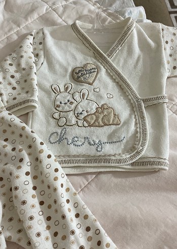 Nakışlı Beyaz Bebek Kız Takımı - Görsel 3