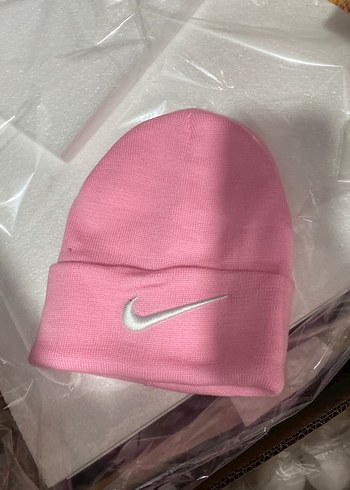 Kadın Siyah Triko Nike Bere - Görsel 3