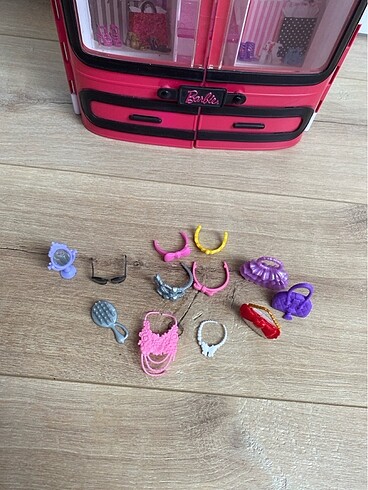 Beden Barbie gardrop