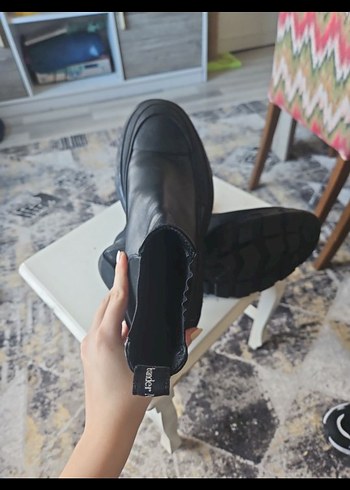 Alexander McQueen Bot - Görsel 4