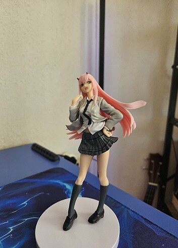 Anime Figürü Zero Two Seifuku