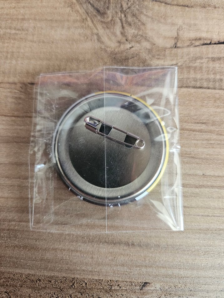 Haikyu Kei Tsukishima İğneli Rozet Charm — görsel 2/2