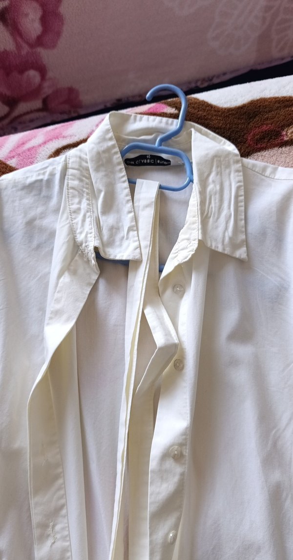 Kadın Beyaz Pamuklu Düğmeli Gömlek - Görsel 4