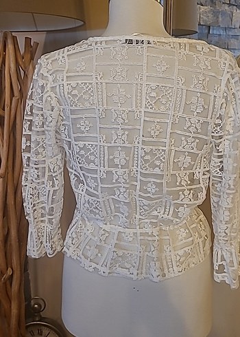 Dantel İşlemeli V Yaka Beyaz Bohem Bluz - Görsel 5