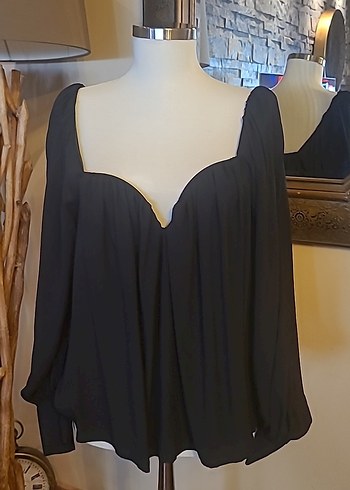 Siyah V Yakalı Uzun Kollu Kadın Bluz - Görsel 2