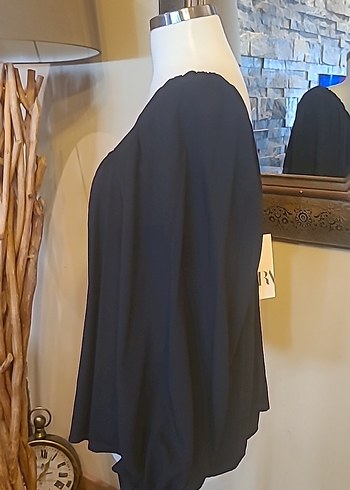 Siyah V Yakalı Uzun Kollu Kadın Bluz - Görsel 3