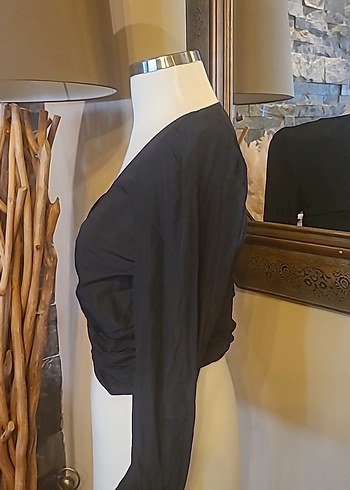 Siyah V Yaka Drapeli Gotik Bluz - Görsel 2