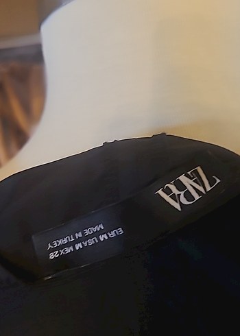 Siyah V Yaka Drapeli Gotik Bluz - Görsel 4