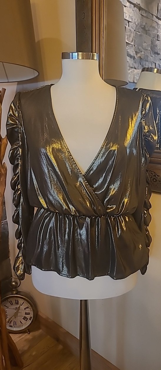 Drapeli V Yaka Parlak Altın Deri Bluz - Görsel 2
