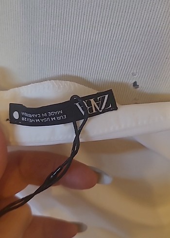 Beyaz Kadın Dökümlü Kısa Kollu Bluz - Görsel 5