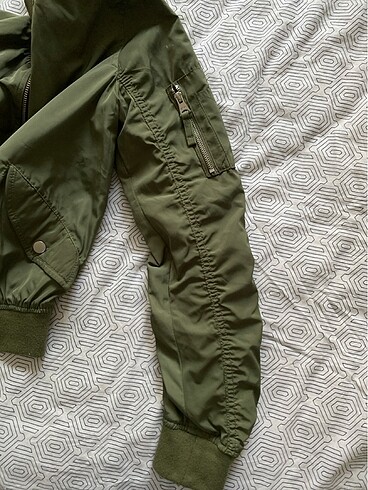 s Beden Bershka Yeşil Bomber Ceket