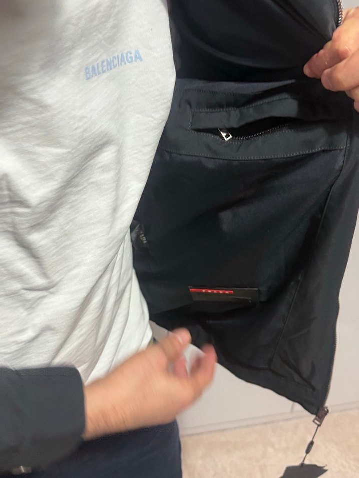 Erkek prada çeker - Görsel 4